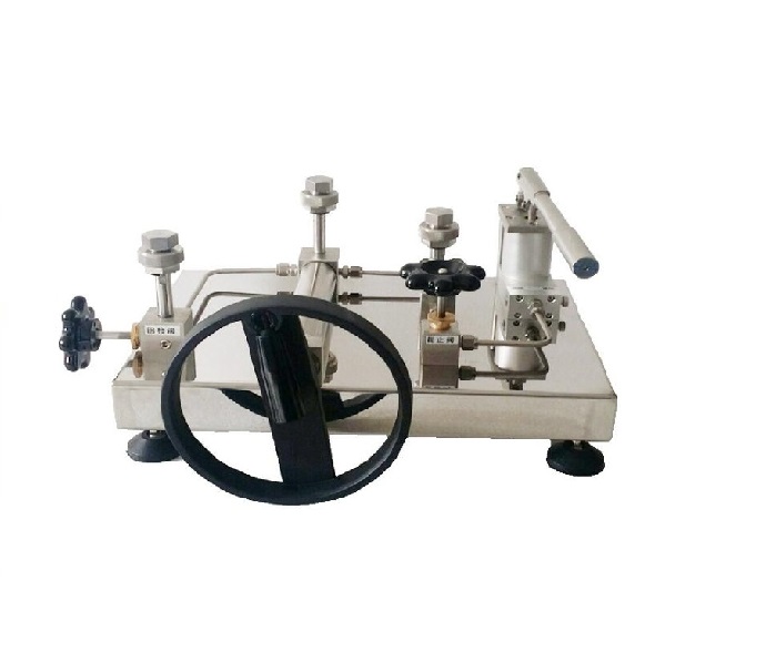 KT25 Pneumatic Comparator
