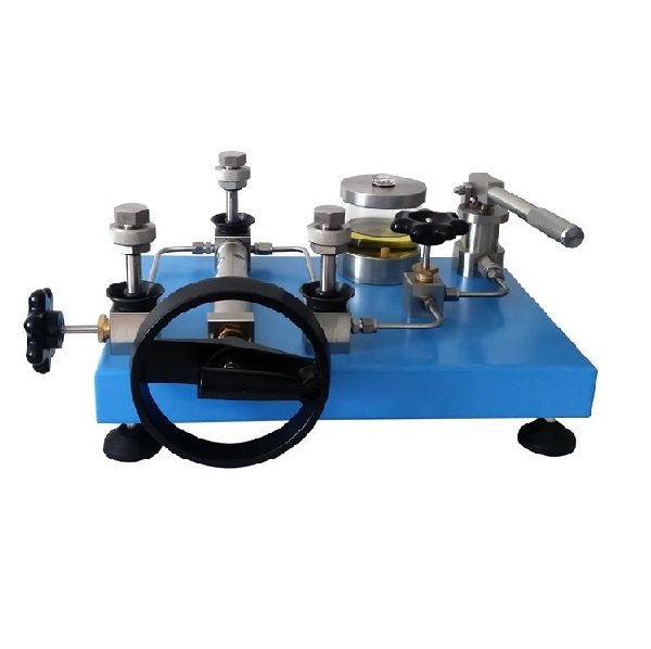 KT100 Hydraulic  comparator
